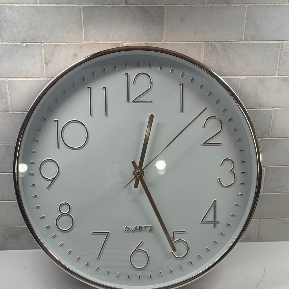 Modern Rose Gold Wall Clock – Silent Quartz – Designer Home Decor